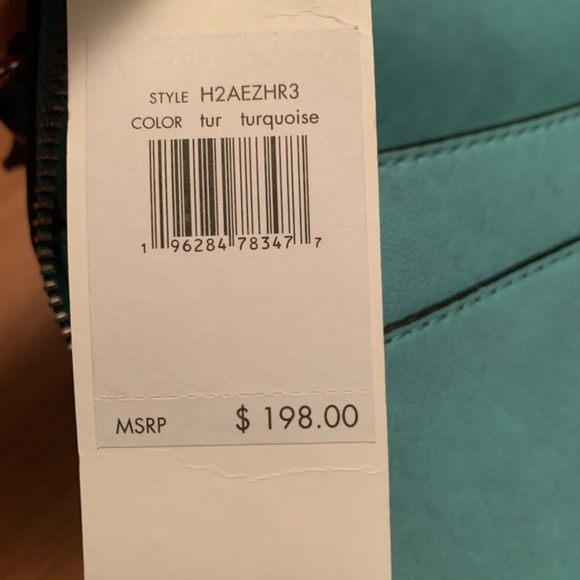 New Calvin Klein Crossbody - Picture 7 of 8